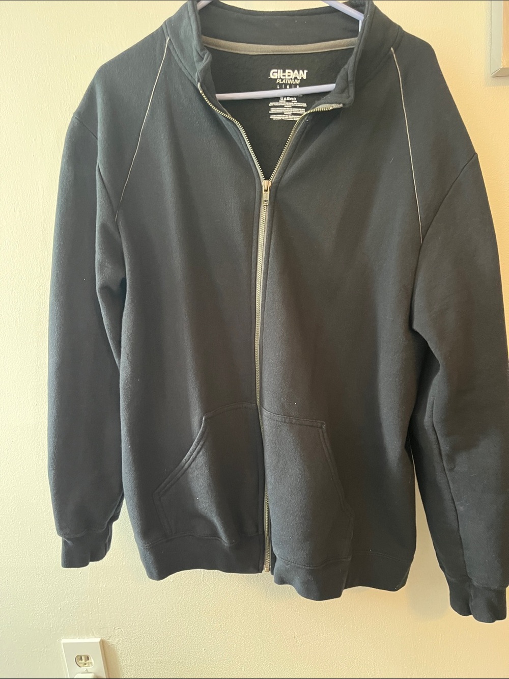Gildan Men's Full-Zip Sweatshirt Jacket - Black with Contrast Stitch